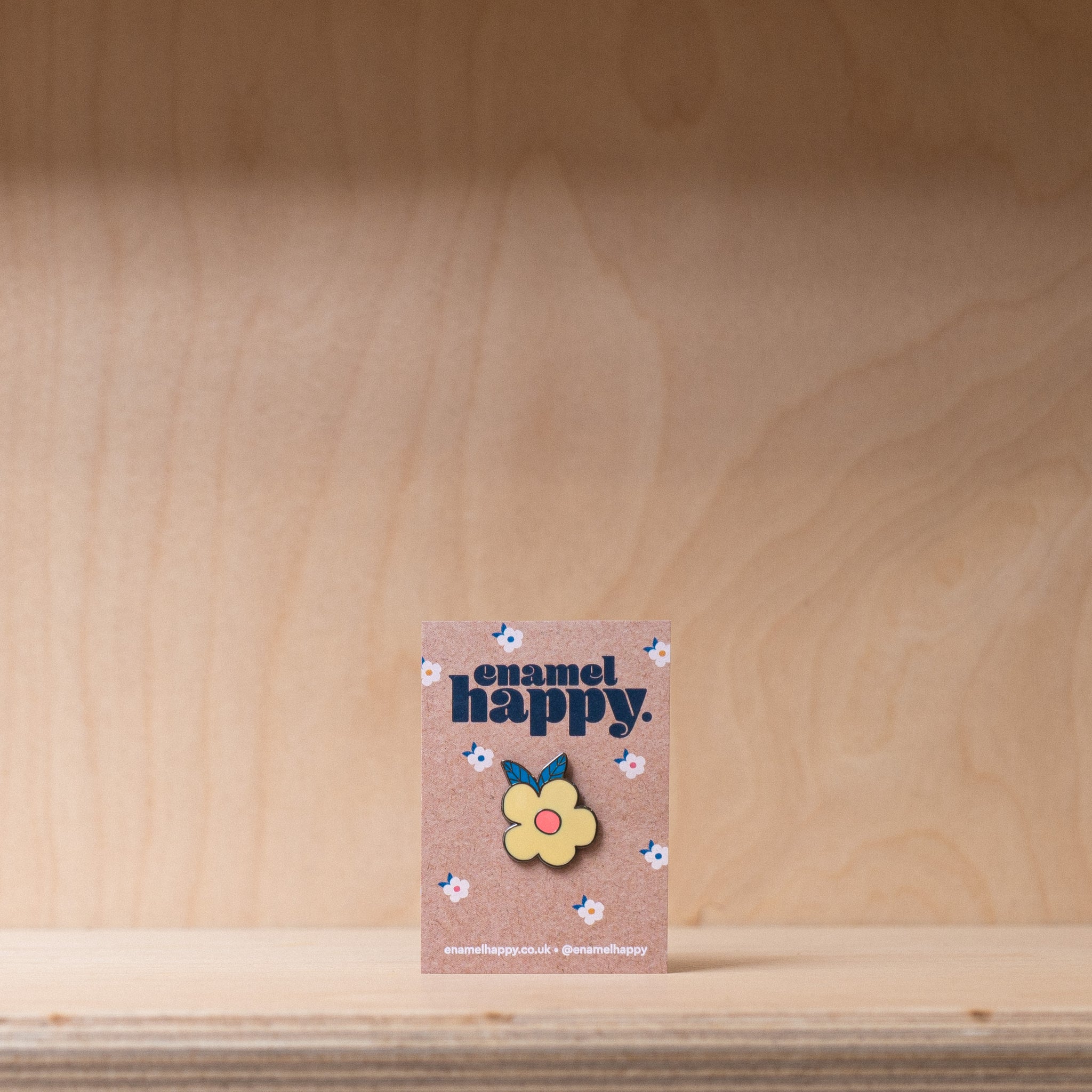 Enamel Happy Pin Badge - Flower