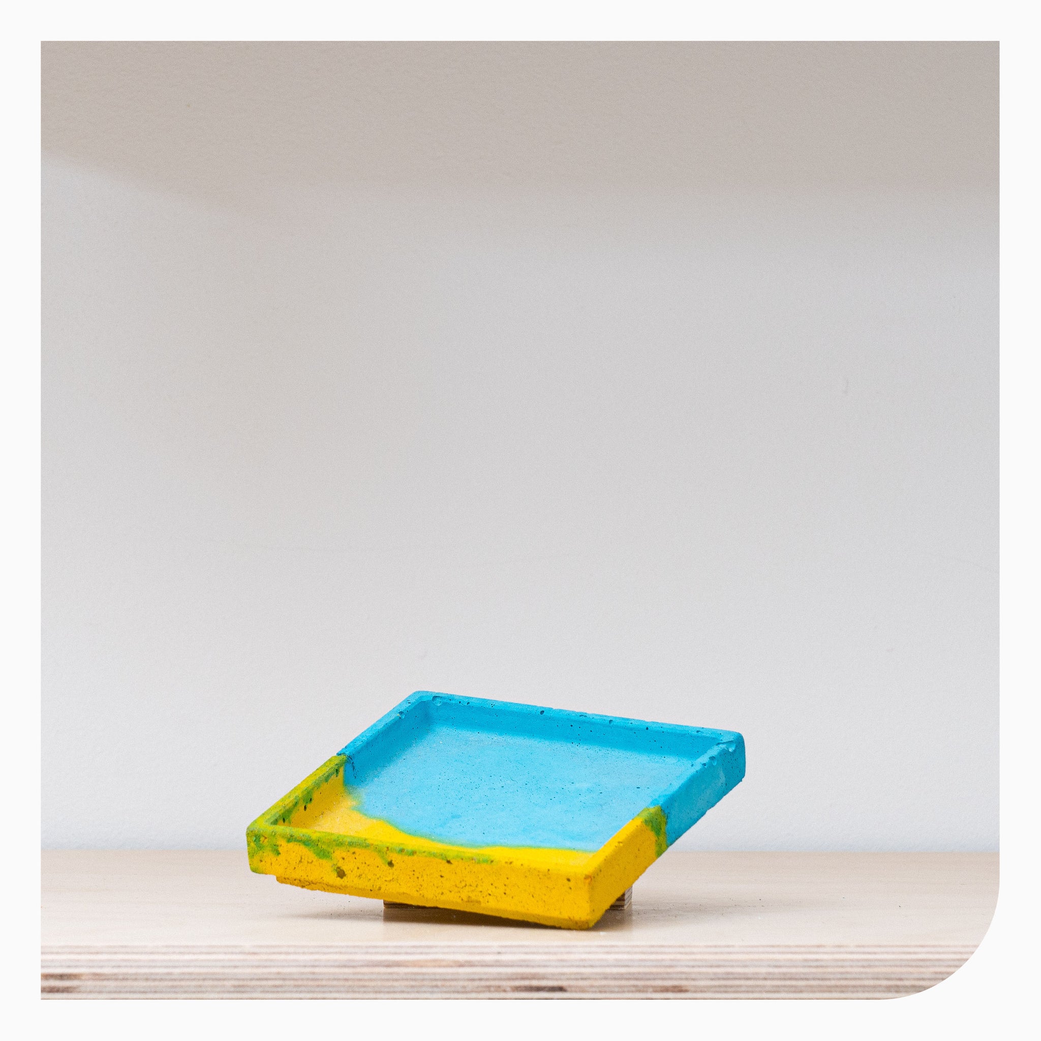 Studio Emma Square Tray - Banana Blue